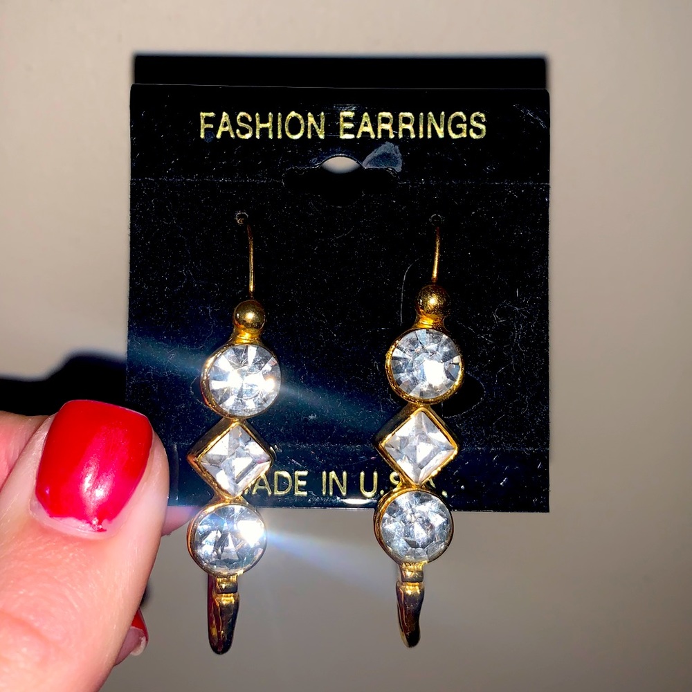 NEW beautiful gold drop earrings